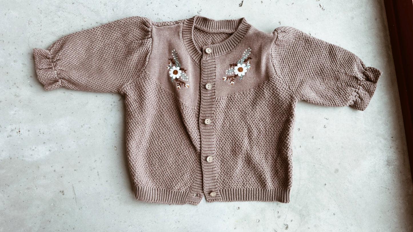 Strickjacke mit Laternenärmeln