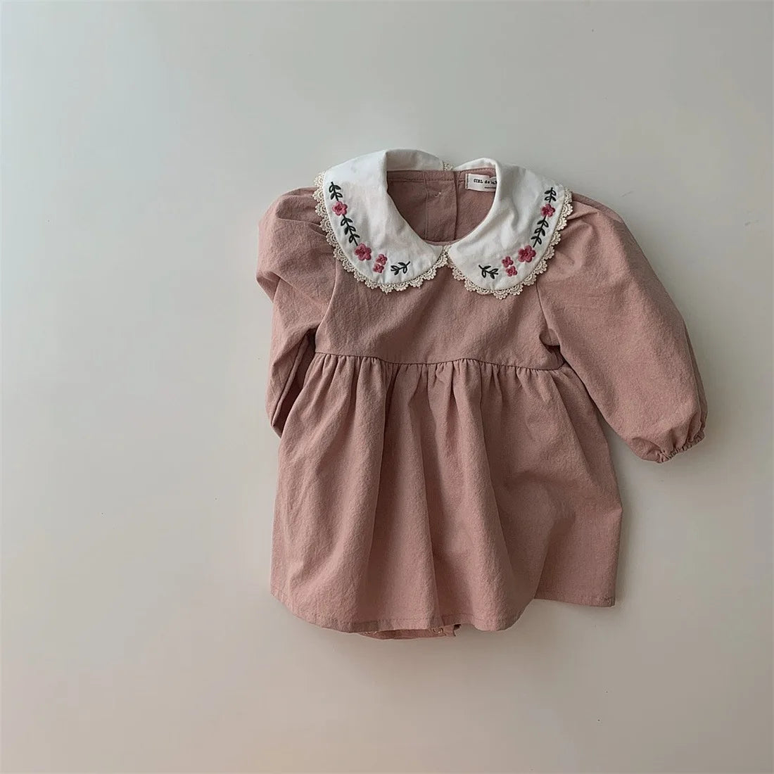 Freizeitkleid mit Kragen