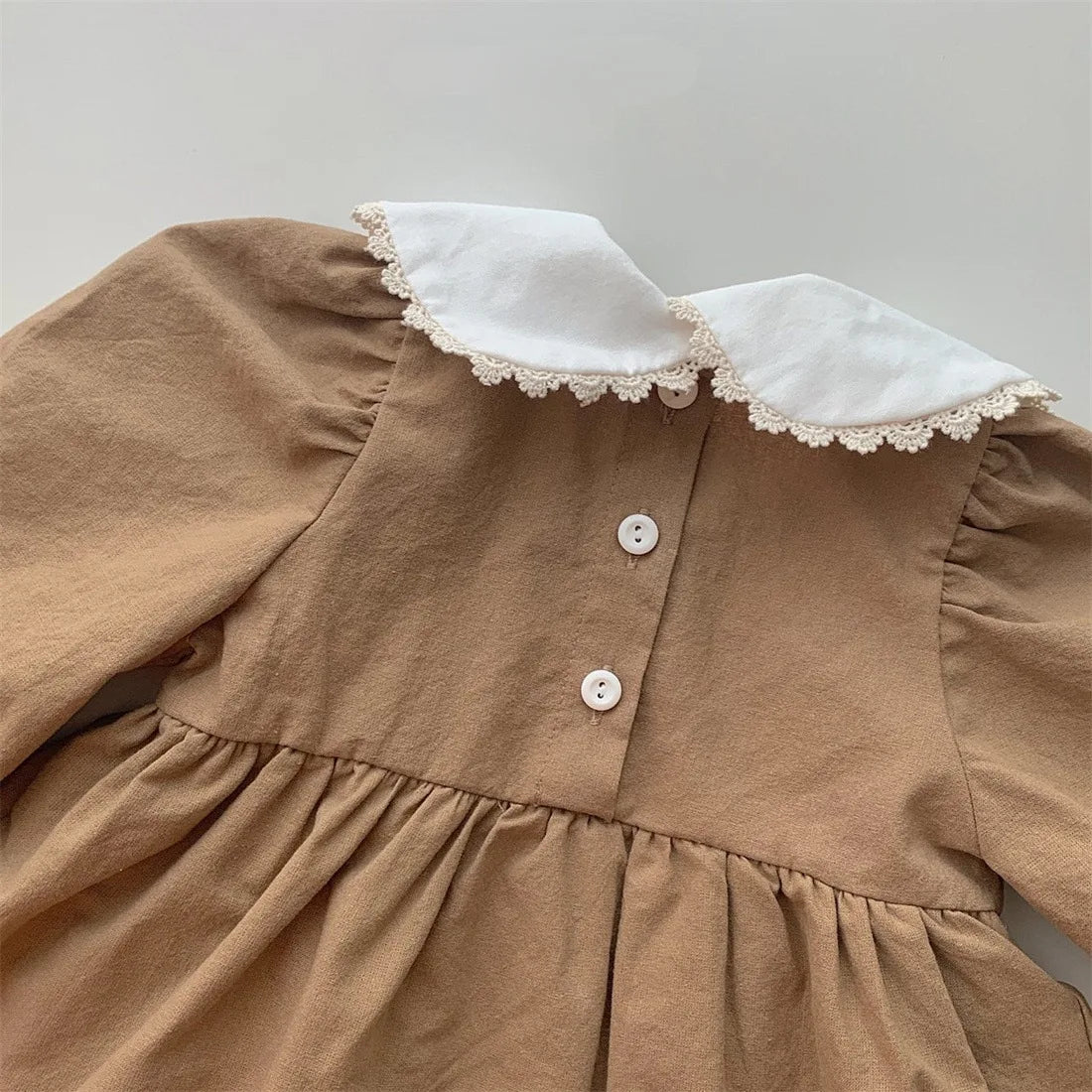 Freizeitkleid mit Kragen