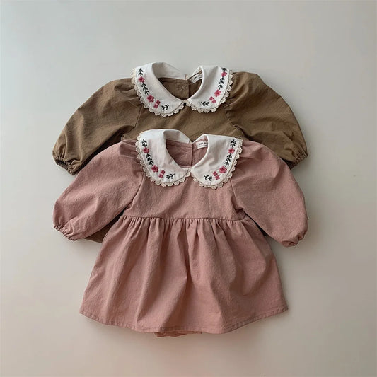 Freizeitkleid mit Kragen