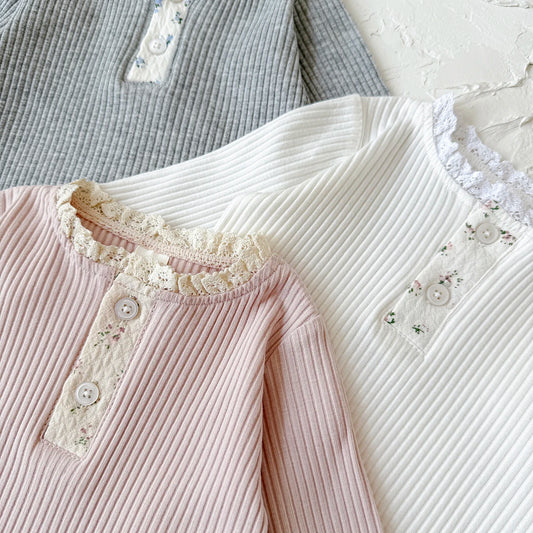Langarm Shirt mit Blütendetail